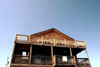 Image de Amazing Ocean View 4bd/3bth Pet Friendly-1 Min Walk to Beach