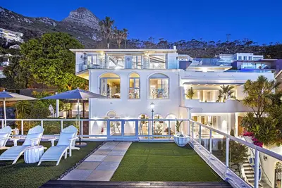 Image de Clifton Yolo Spaces – Clifton Sea View Apartments