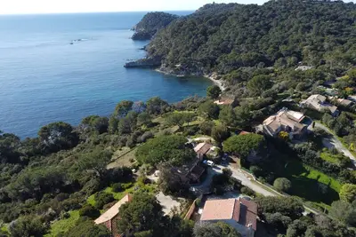 Image de Villa de vacances familiale avec vue mer et accès aux calanques à pieds.