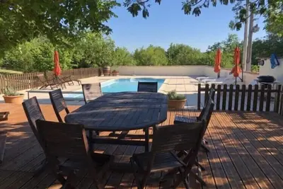 Image de Superbe maison de vacances avec piscine privée au milieu des vignobles de Malapere