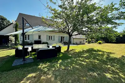 Image de Villa familiale bien equipee avec grand terrain près des Chateaux de la Loire
