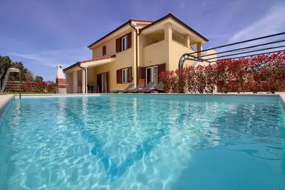 Image de Maison de vacances Banjole pour 1 - 20 personnes avec 8 chambres à coucher - Maison de vacances