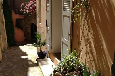 Image de Charmant appartement au coeur du vieux village pour deux personnes
