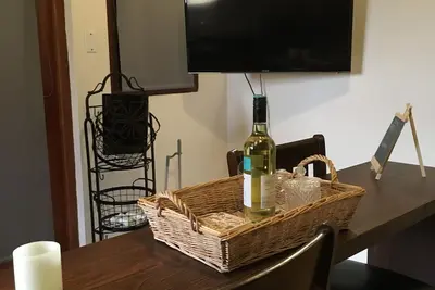 Image de Surround yourself by Caribbean art in a local atmosphere.