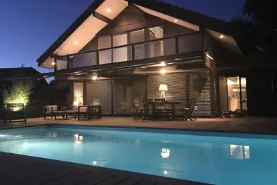 Image de Villa de standing avec piscine, Ă 10 min d'Annecy