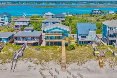Image de Marcher sur Sunshine-Both Levels: 8br, 4ba, Sleeps 16! Oceanfront avec ponts!