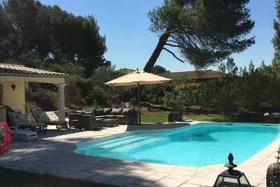 Image de Jolie bastide 220m2 avec pinède à 10 mn d'Aix en Provence
