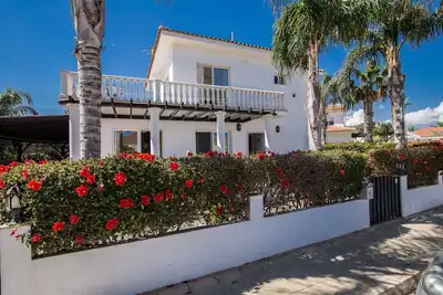 Image de Villa individuelle de 3 chambres - peut accueillir jusqu'à 8 personnes