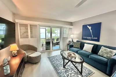 Image de 2 Chambre 2 Salle De Bain SITUÉE Sur La Baie Avec Respiration Avec Vue Sur Le Sunrise Et Le Paradis Des Natures. UNITÉ 146 À Runaway Bay.