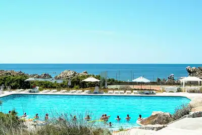 Image de Joli appartement pour 3 personnes avec piscine, Tv, balcon, animaux admis et parking