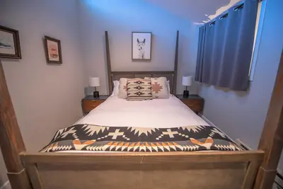 Image de Minutes to the lift, seconds to the hot tub!