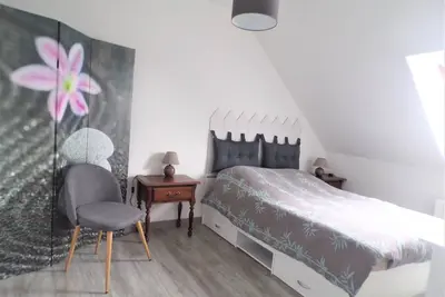 Image de Orchidée, grand appartement lumineux, wifi gratuit, jardin, parking
