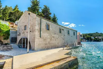 Image de Fantastic Seafront Villa | 4 Bedrooms | Villa Samostan Prestige | Stunning Sea Views & Enclosed Garden with Private Pool | Korcula