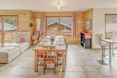 Image de Chalet Premium à Champagny-en-Vanoise - 10 pers, 5 chambres, parking, wifi