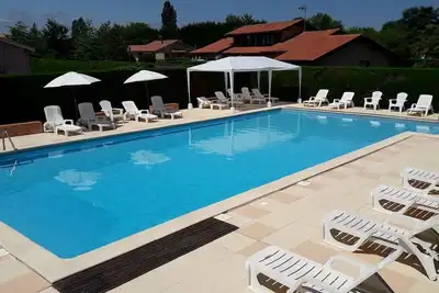 Image de Maison Les Genêts 4* à Louer avec piscine