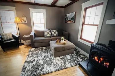 Image de Cozy Stowe Cabin - Your quiet retreat for a Vermont adventure! !