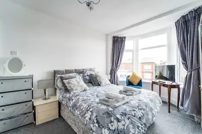 Image de 2 Bed Apartment - Deux Chambres Appartement, Couchages 6