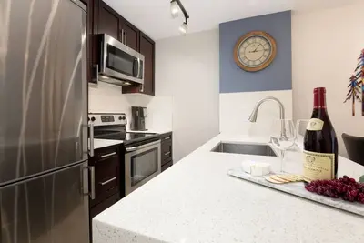 Image de Luxury Ski-in/out 1Br/1Ba - 3Hot Tub's & Pool