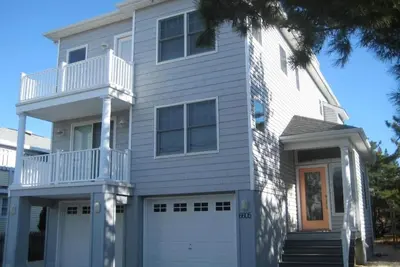 Image de Superbe Lbi unifamiliale Oceanside - 6e de la plage avec vue sur l'eau et le coucher du soleil!