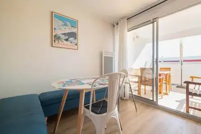 Image de Appartement F2 terrasse \"Port Athena\" à 150 m de la plage