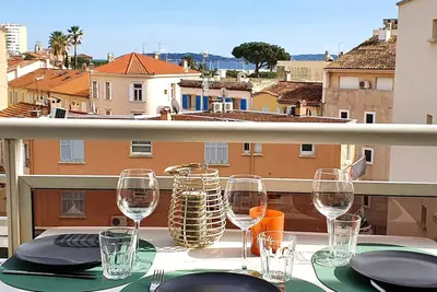 Image de Très Rare, appartement t3 rénové avec grand balcon #Vue Mer# centre ville