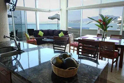 Image de Penthouse avec vue panoramique sur la baie