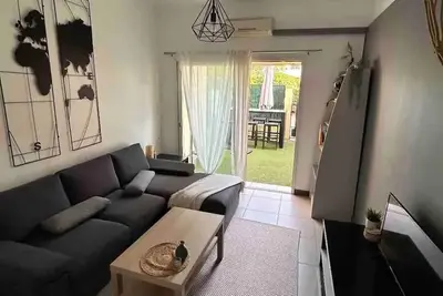Homerez - App. au Pradet avec terrasse