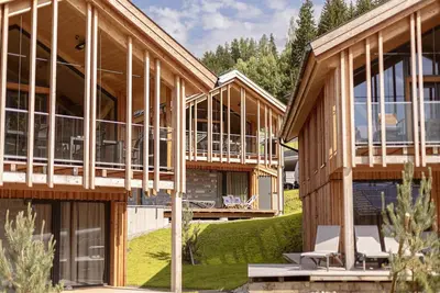 Image de Chalet avec piscine chauffée sur terrasse