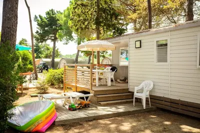 Image de SUNĂŠLIA Confort Pinede - 4 Ă 5 personnes - 4 pers. inclus dans le tarif