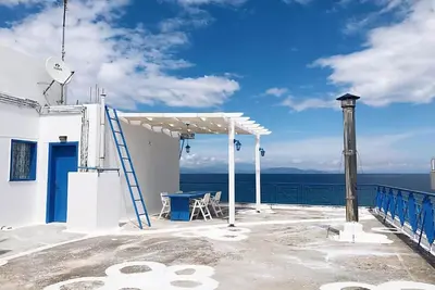 Image de Penthouse & Apartments by the Sea near Airport