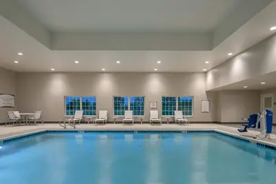 Image de Accessible 1br King Suite w/ Breakfast + Pool