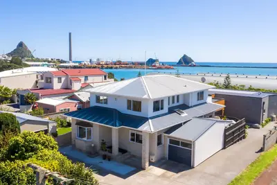 Studio moderne, près de la plage et du port