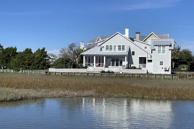 Image de Gorgeous Marsh Views!
