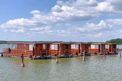 Image de Bateau confortable de 2 chambres Ă .