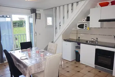 Image de Duplex cosy avec accès direct plage, balcon, Tv et parking à 100 m de la mer