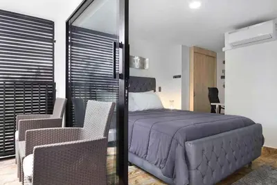 Image de Balcon 3 chambres, 3 bains à remous, Ac