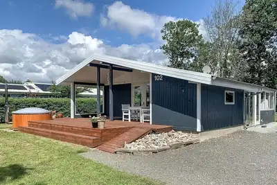 Image de Maison confortable de 4 chambres à.