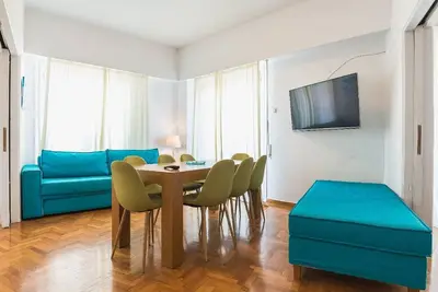 Image de Super Paradise Apartments # 4