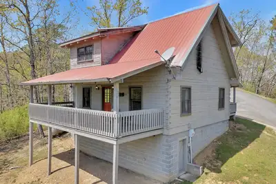 Image de Private Hot Tub |Pigeon Forge | One Bedroom | WiFi