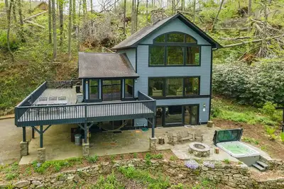 Image de Blue Ridge Bliss | Mountain Home with Hot Tub & Stunning Views!