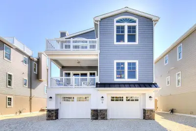 Image de Nouvelle Maison De Luxe, 3 maisons de la plage, 5 chambres, 12 couchages, Piscine chauffée, salle de jeux