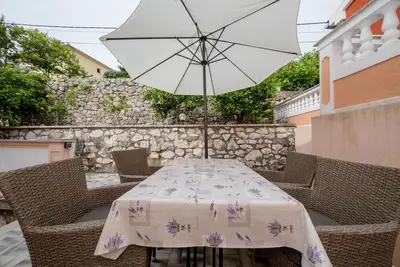 Image de Appartement de deux chambres avec la terrasse Palit, Rab (A-4970-c)