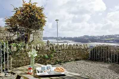 Image de 2 chambres à coucher à Newquay