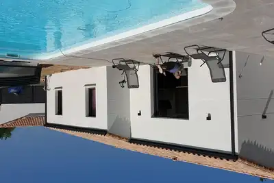 Image de Maison - Piscine Privée 2