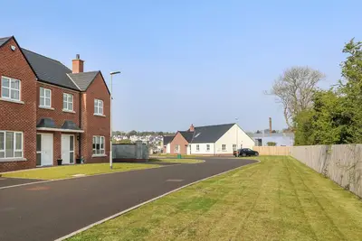 Culmore Point, family friendly, with a garden in Culmore, Londonderry
