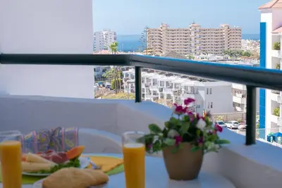 Image de Première ligne de mer Los Cristianos, parking, wifi, lave-vaisselle