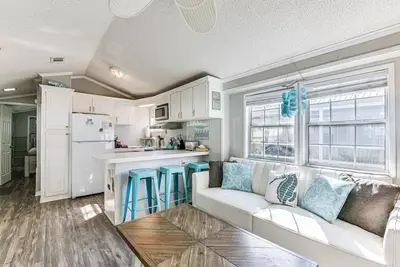 Nouveau! Miramar Tropical Cottage, 2 pâtés de maisons de la plage