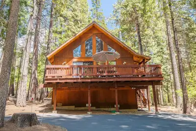Image de Nouvelle Liste! -Partagez nos vues sur la forêt dans ce chalet de 3 cac! Centre de loisirs gratuit.