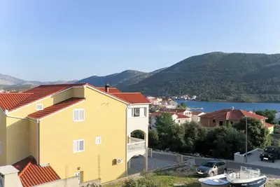 Image de Joli appartement pour 5 personnes avec Wifi, climatisation, Tv, balcon et parking