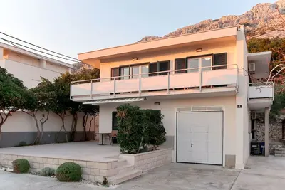 Image de Joli appartement pour 6 personnes avec Wifi, climatisation, Tv, balcon et parking
